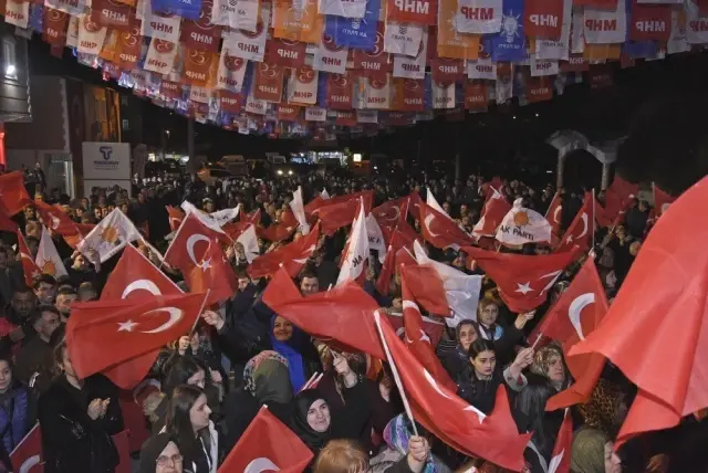 Başkan Togar ve Milletvekili Köktaş Mahalleli ile Buluştu Başkan Togar ve Milletvekili Köktaş Mahalleli ile Buluştu