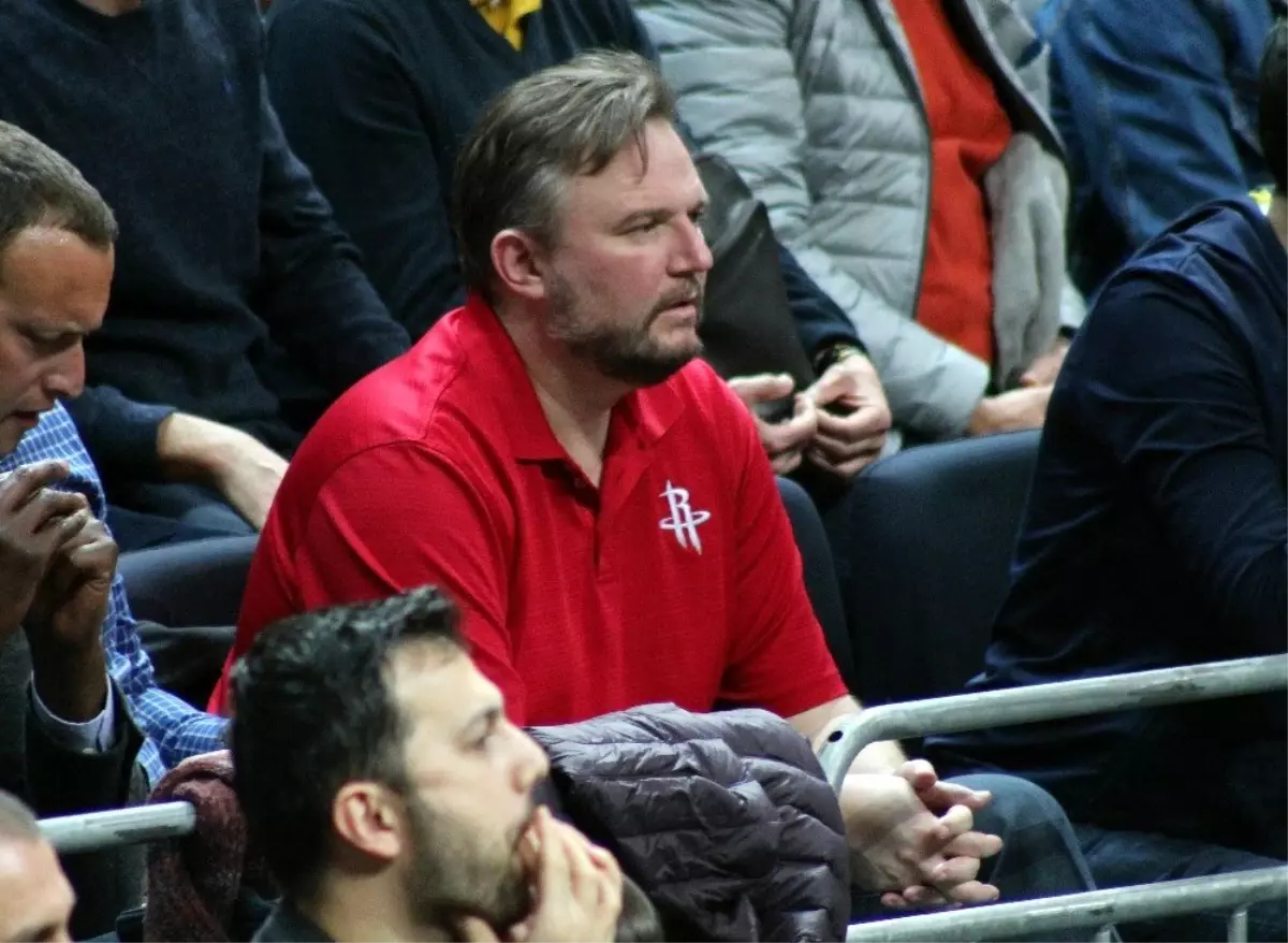 Houston Rockets'ın Menajeri Ülker Salonu'nda
