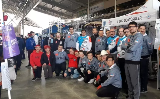 Kartal Belediyesinden Robot Yarışmasına Katılan 2 Türk Takımına Destek Kartal Belediyesinden Robot Yarışmasına Katılan 2 Türk Takımına Destek