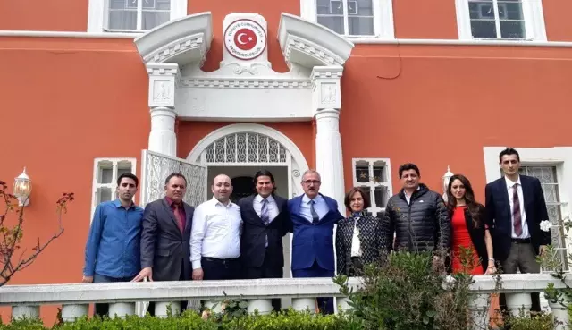 Kartal Belediyesinden Robot Yarışmasına Katılan 2 Türk Takımına Destek Kartal Belediyesinden Robot Yarışmasına Katılan 2 Türk Takımına Destek