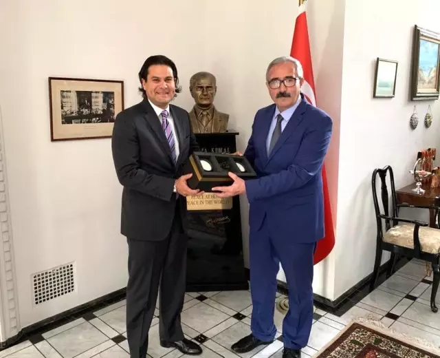 Kartal Belediyesinden Robot Yarışmasına Katılan 2 Türk Takımına Destek Kartal Belediyesinden Robot Yarışmasına Katılan 2 Türk Takımına Destek