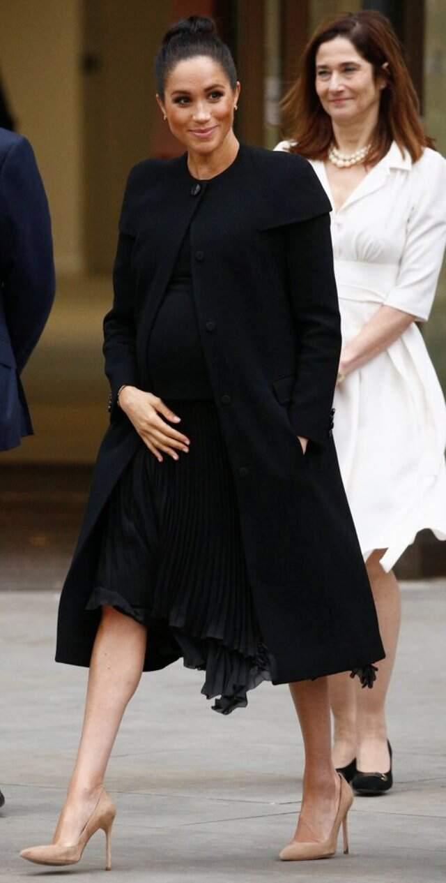 Meghan Markle, Resmen Kraliyetten İzne Ayrıldı!