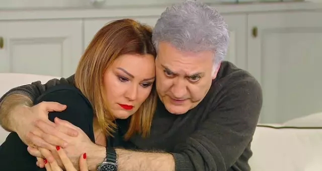 Tamer Karadağlı'dan Şaşırtan İtiraf: Çocuklar Duymasın'ın Kadrosuna Yanlışlıkla Dahil Oldum Tamer Karadağlı'dan Şaşırtan İtiraf: Çocuklar Duymasın'ın Kadrosuna Yanlışlıkla Dahil Oldum