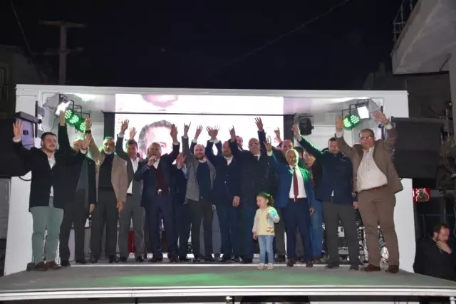 Üçpınar Cumhur İttifakını Bağrına Bastı Üçpınar Cumhur İttifakını Bağrına Bastı