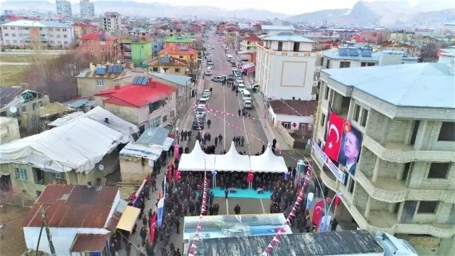 AK Parti Genel Başkan Yardımcısı Yılmaz'ın Van Temasları AK Parti Genel Başkan Yardımcısı Yılmaz'ın Van Temasları