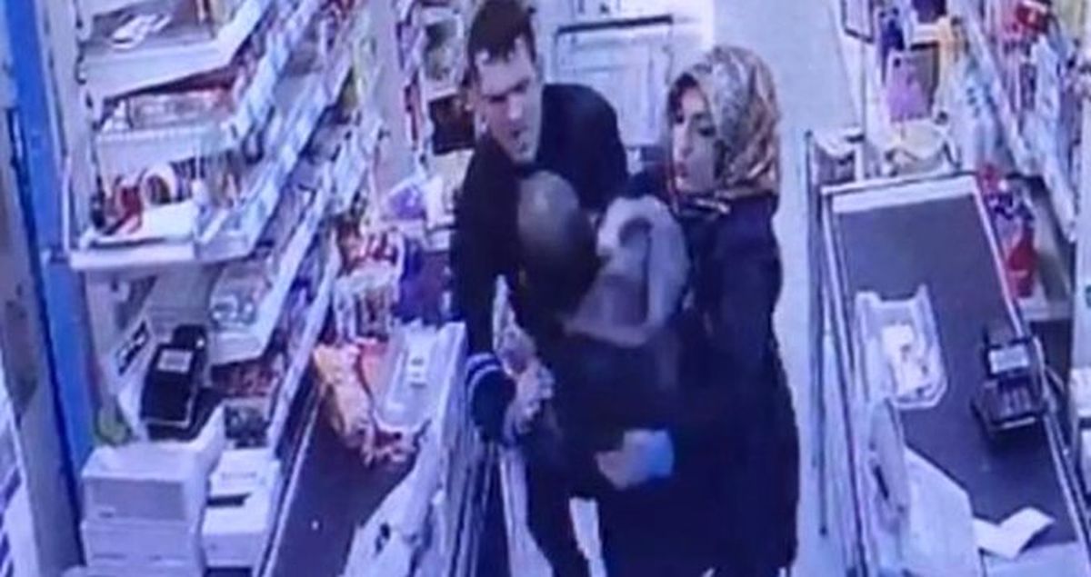 Marketten Bebek Maması Çalarken Yakalanan Adam, Gözaltına Alındı