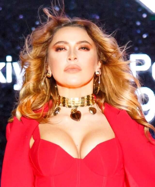 Şarkıcı Hadise, En Büyük Hayalini Gerçekleştirdi