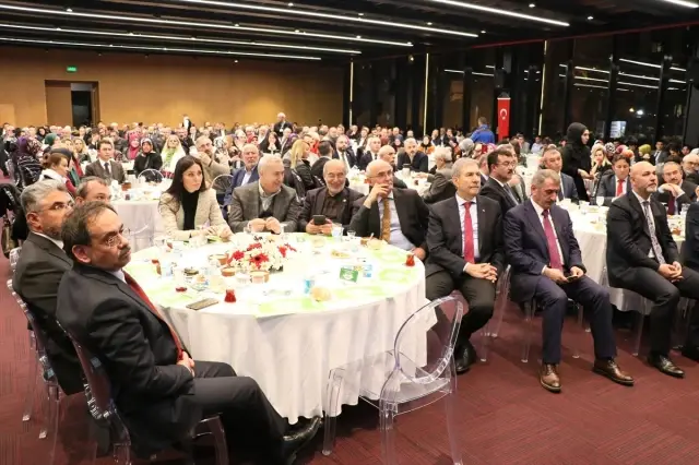 AK Parti Siyasetinin Merkezinde Millet Var' AK Parti Siyasetinin Merkezinde Millet Var'