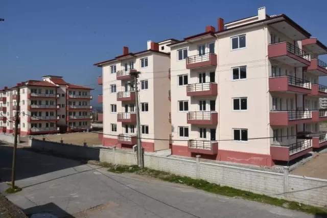 Başkan Alıcık, 32 Aileyi Daha Ev Sahibi Yaptı Başkan Alıcık, 32 Aileyi Daha Ev Sahibi Yaptı