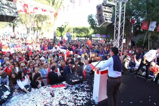 Bodrum'da Ahmet Aras İzdihamı