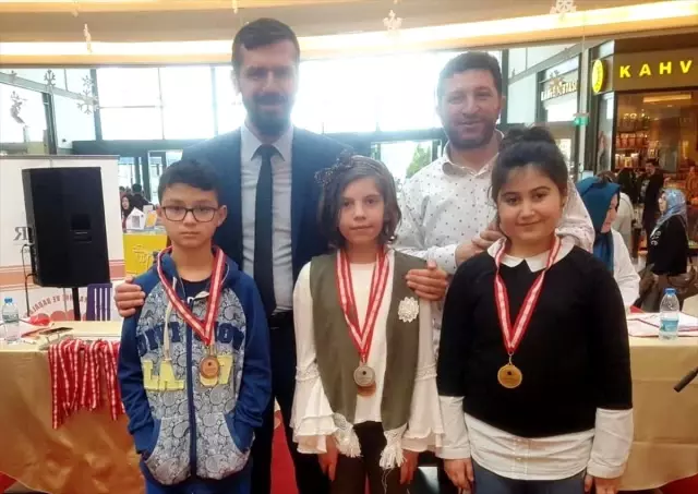 Kütahya'da Üstün Zekalı Çocuklar Yeteneklerini Sergiledi Kütahya'da Üstün Zekalı Çocuklar Yeteneklerini Sergiledi
