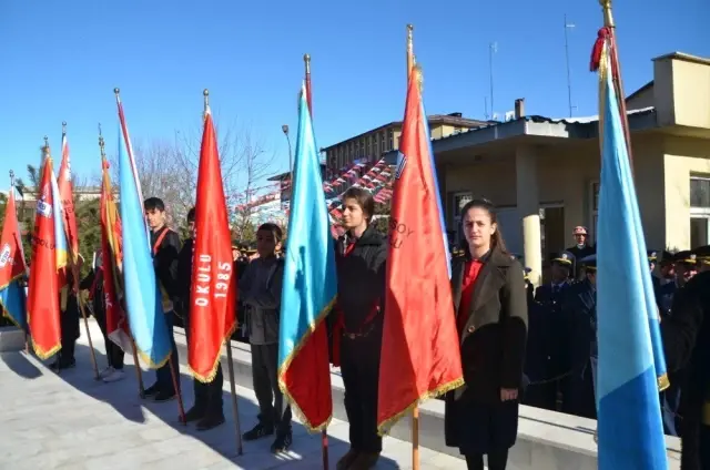 Muş'ta 18 Mart Şehitleri Anma Günü ve Çanakkale Zaferi'nin 104. Yıldönümü Muş'ta 18 Mart Şehitleri Anma Günü ve Çanakkale Zaferi'nin 104. Yıldönümü