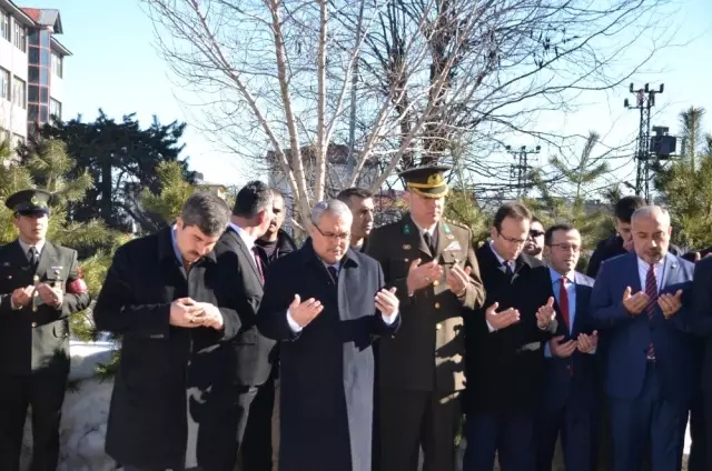 Muş'ta 18 Mart Şehitleri Anma Günü ve Çanakkale Zaferi'nin 104. Yıldönümü Muş'ta 18 Mart Şehitleri Anma Günü ve Çanakkale Zaferi'nin 104. Yıldönümü