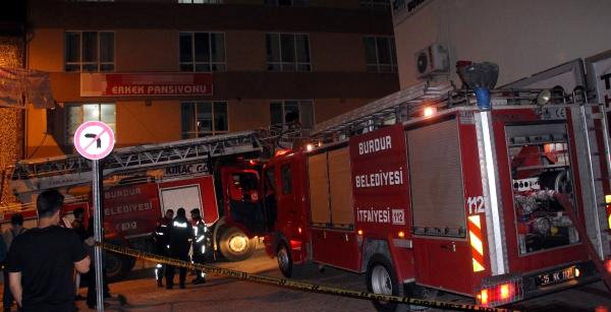 Yangın Merdiveninin Kilitli Olduğu Öğrenci Pansiyonunda Can Pazarı!