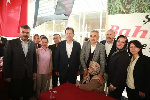 Pamukören'de Şehitler İçin Keşkek Hayrı Düzenlendi Pamukören'de Şehitler İçin Keşkek Hayrı Düzenlendi