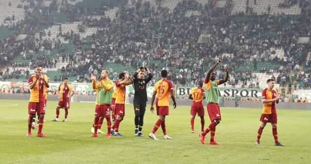 Rıdvan Dilmen Hakemleri Yerden Yere Vurdu: Ligi Karıştırıyorlar