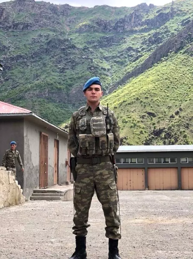 Şehit Uzman Çavuş Yaşar Çakır, Son Yolculuğuna Uğurlandı Şehit Uzman Çavuş Yaşar Çakır, Son Yolculuğuna Uğurlandı