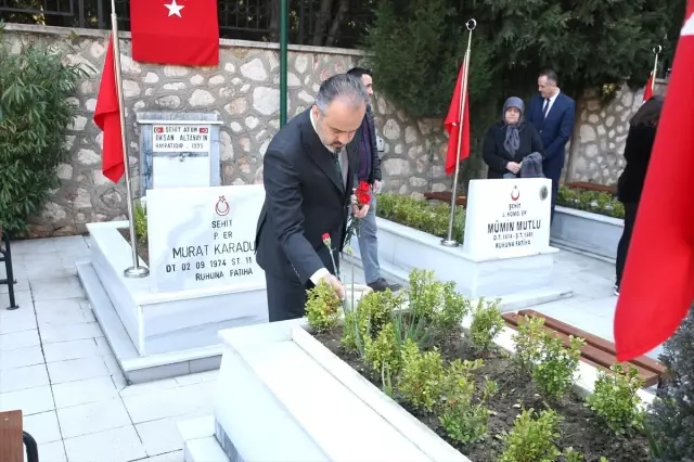 Şehitleri Anma Günü ve Çanakkale Deniz Zaferi'nin 104. Yıl Dönümü Şehitleri Anma Günü ve Çanakkale Deniz Zaferi'nin 104. Yıl Dönümü