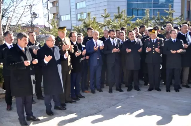 Şehitleri Anma Günü ve Çanakkale Deniz Zaferi'nin 104. Yıl Dönümü Şehitleri Anma Günü ve Çanakkale Deniz Zaferi'nin 104. Yıl Dönümü
