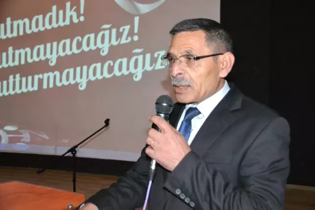 Şehitleri Anma Günü ve Çanakkale Deniz Zaferi'nin 104. Yıl Dönümü Şenkaya'da Kutlandı Şehitleri Anma Günü ve Çanakkale Deniz Zaferi'nin 104. Yıl Dönümü Şenkaya'da Kutlandı