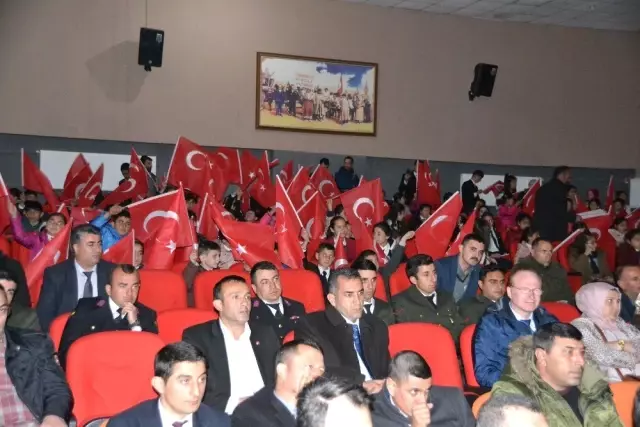 Şehitleri Anma Günü ve Çanakkale Deniz Zaferi'nin 104. Yıl Dönümü Şenkaya'da Kutlandı Şehitleri Anma Günü ve Çanakkale Deniz Zaferi'nin 104. Yıl Dönümü Şenkaya'da Kutlandı