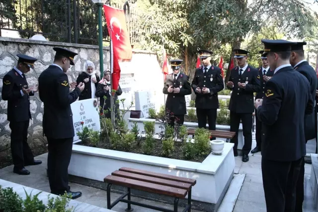 Şehitleri Anma Günü ve Çanakkale Deniz Zaferi'nin 104. Yıl Dönümü Şehitleri Anma Günü ve Çanakkale Deniz Zaferi'nin 104. Yıl Dönümü