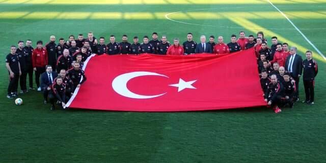 Şenol Güneş, A Milli Takım ile İlk Antrenmanına Çıktı