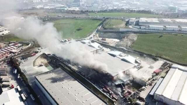 Son Dakika! Hadımköy'de 3 Katlı Fabrikada Yangın! Patlama Sesleri Duyuldu