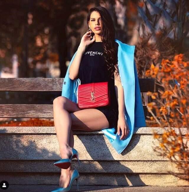 Ünlü Futbolcunun Müstehcen Yorumuyla Gündeme Gelen Antonella Fiordelisi Instagram'ı Salladı