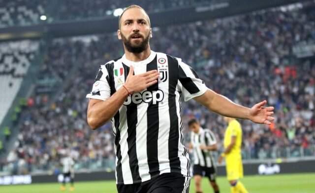 Ünlü Futbolcunun Müstehcen Yorumuyla Gündeme Gelen Antonella Fiordelisi Instagram'ı Salladı