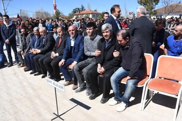Uzman Çavuş Yaşar Çakır'a Kütahya'da Hüzünlü Tören Uzman Çavuş Yaşar Çakır'a Kütahya'da Hüzünlü Tören