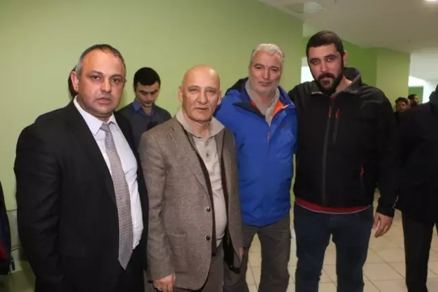 Başkan Altınok Öz '10. Yıl Toplantısı'Nda Belediye Personeli ile Buluştu Başkan Altınok Öz '10. Yıl Toplantısı'Nda Belediye Personeli ile Buluştu