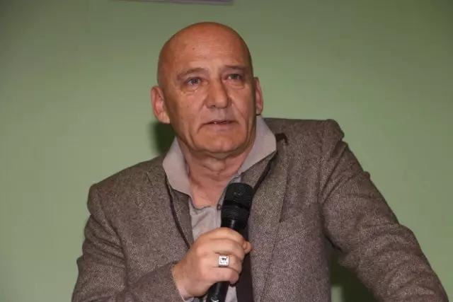 Başkan Altınok Öz '10. Yıl Toplantısı'Nda Belediye Personeli ile Buluştu Başkan Altınok Öz '10. Yıl Toplantısı'Nda Belediye Personeli ile Buluştu