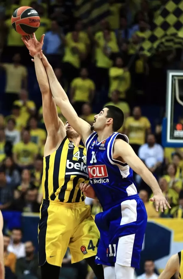 Fenerbahçe Beko, Buducnost VOLI'yi Son Çeyrekteki Oyunuyla 76-67 Yendi Fenerbahçe Beko, Buducnost VOLI'yi Son Çeyrekteki Oyunuyla 76-67 Yendi
