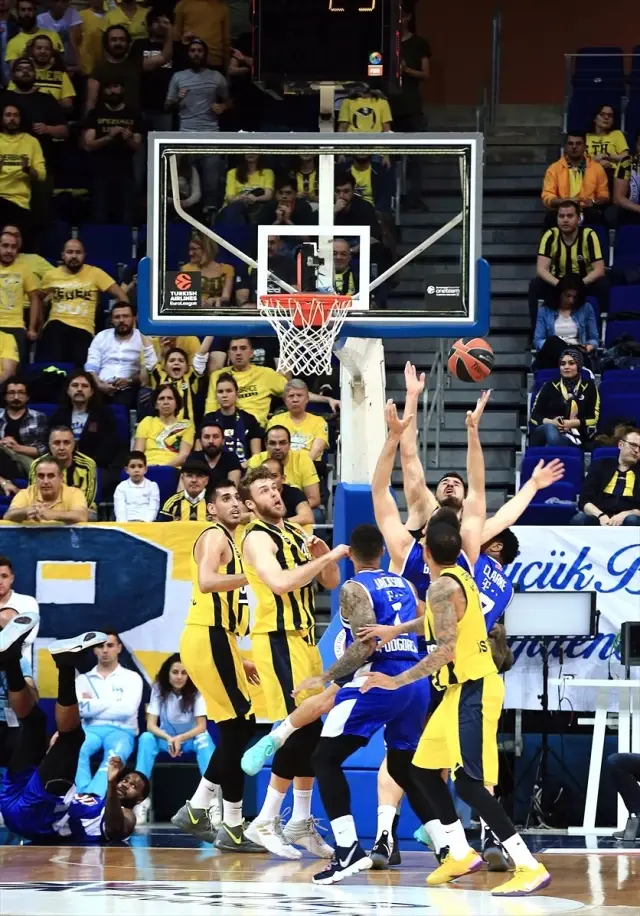 Fenerbahçe Beko, Buducnost VOLI'yi Son Çeyrekteki Oyunuyla 76-67 Yendi Fenerbahçe Beko, Buducnost VOLI'yi Son Çeyrekteki Oyunuyla 76-67 Yendi