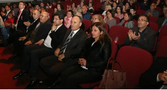 Çanakkale Şehitleri Kahramanlık Türküleriyle Anıldı Çanakkale Şehitleri Kahramanlık Türküleriyle Anıldı