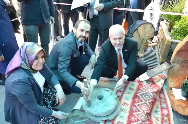 Kahramanmaraş'ta 'Tirşik Şöleni' Kahramanmaraş'ta 'Tirşik Şöleni'