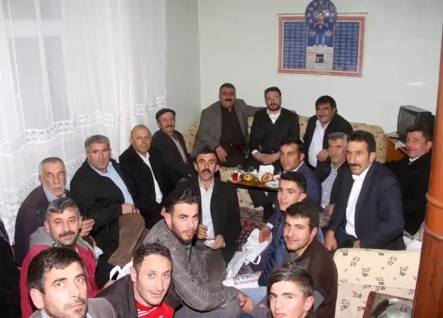 Sunar Palandöken'de Sıkmadık El Bırakmıyor Sunar Palandöken'de Sıkmadık El Bırakmıyor
