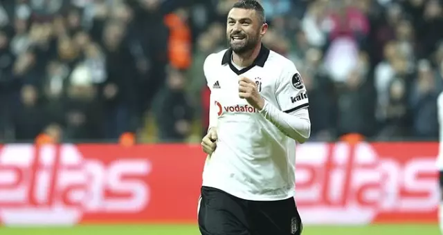 Trabzonspor Camiasından Burak Yılmaz'a Tepki Trabzonspor Camiasından Burak Yılmaz'a Tepki