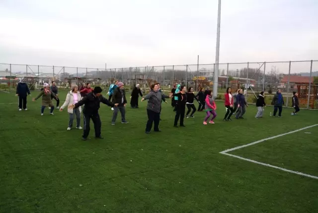 Yaşampark'ta Kadınlara Özel Sabah Sporu Büyük Katılımla Sürüyor