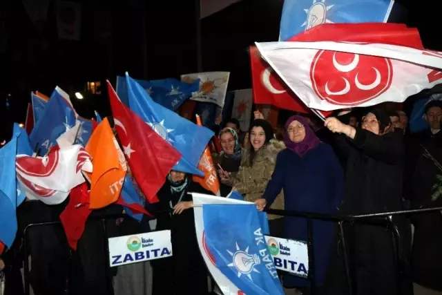 Başkan Tok: 'Karadeniz'e Silahla Giremeyen Pkk, Belediyelere Kravatlı Girmenin Hesaplarını Yapıyor' Başkan Tok: 'Karadeniz'e Silahla Giremeyen Pkk, Belediyelere Kravatlı Girmenin Hesaplarını Yapıyor'