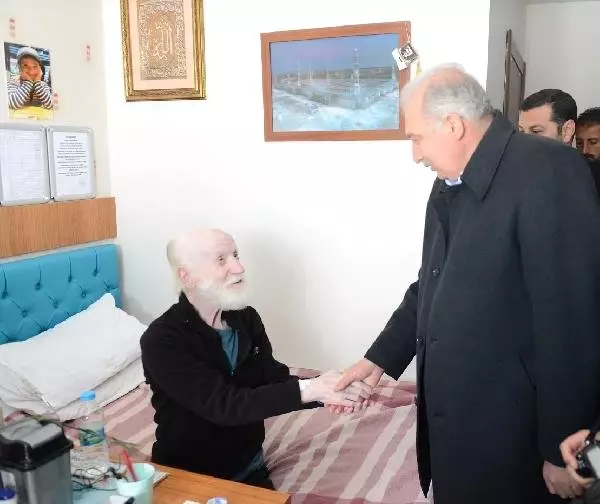 Başkan Uysal'dan Yaşlılar Haftasında Huzur Evi Ziyareti