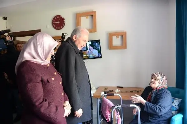 Başkan Uysal'dan Yaşlılar Haftasında Huzur Evi Ziyareti