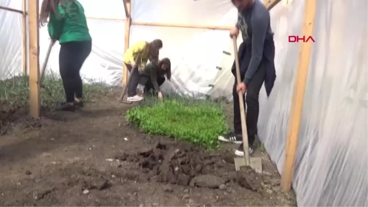 Bursa Coğrafya Dersini Çiftçilik Yaparak Öğreniyorlar