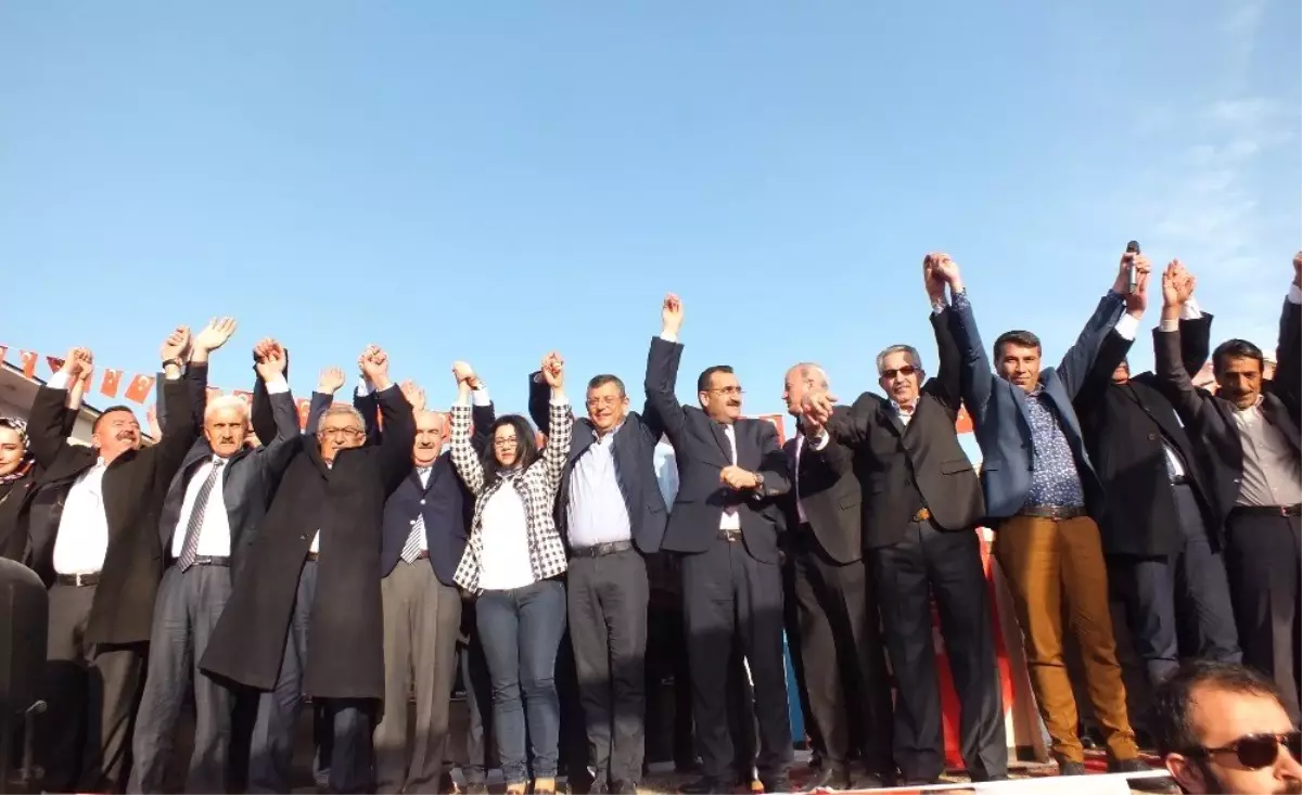 CHP'li Özgür Özel: 'Türkiye'de Beka Sorunu Yoktur'