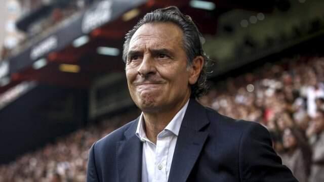 Genoa Teknik Direktörü Cesare Prandelli, Sinan Gümüş'ün Transfer Edileceği İddialarına Açıklık Getirdi