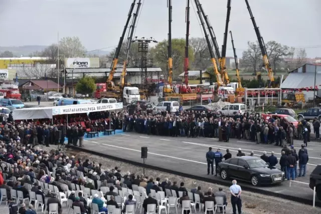 Mustafakemalpaşa'nın Giriş Kapısı Hizmete Açıldı Mustafakemalpaşa'nın Giriş Kapısı Hizmete Açıldı