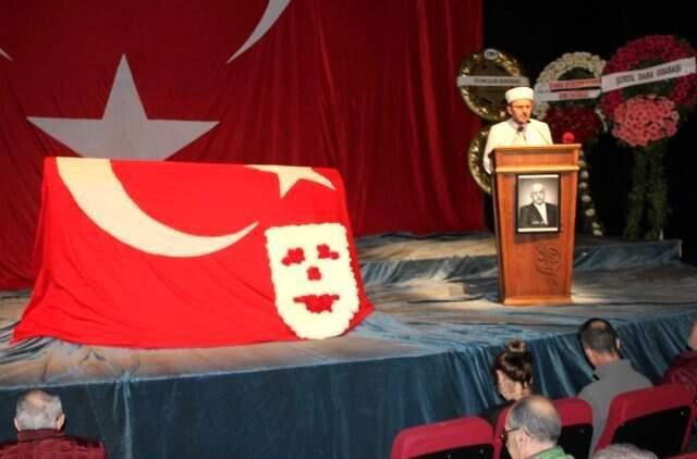 Ümit Yesin Cenazesinde Konuşan Müjdat Gezen'den Yürek Burkan Sözler