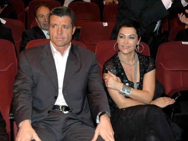 9 Yıl Önce Ayrılma Kararı Alan Hülya Avşar ve Sadettin Saran, Aynı AVM'de Görüntülendi