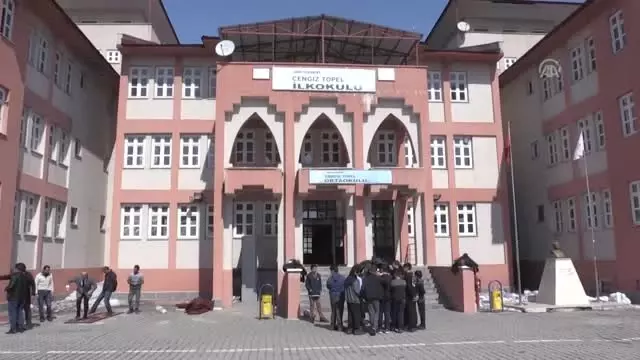 Ağrılı Çocukların Satranç Takımı Sevinci Ağrılı Çocukların Satranç Takımı Sevinci